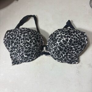 La senza animal print lace bra front clap size 34D padded adjustable USED